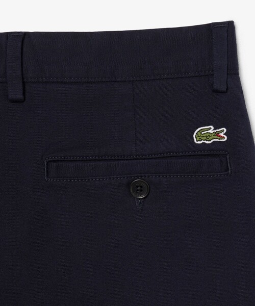 LACOSTE（ラコステ）の「レギュラーフィットテーパードストレッチチノパンツ（チノパンツ・メンズ・モスグリーン/ブラック/ダークネイビー・31/30/32/33）」の18枚目の写真