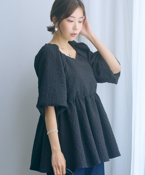 marun(マルン)の「<大きいサイズ>ふくれジャガードペプラムチュニック marun(シャツ/ブラウス・レディース・ブラック/オフホワイト・4L/3L/LL/L/5L)」の21枚目の写真