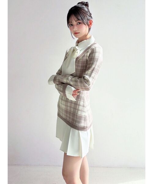 RESEXXY(リゼクシー)の「シャツドッキングニットワンピース(ワンピース・レディース・ブラック/ベージュ/ネイビー・FREE)」の11枚目の写真