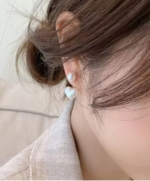 ダブルパール・揺れるハートモチーフピアス／上品フェミニンデザインピアス