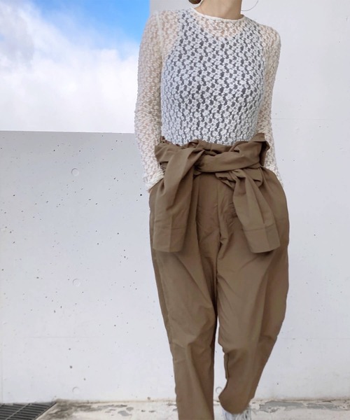 ISOOK（アイスー）の「ナイロンライクジャンプスーツ(comochi select) / オールインワン つなぎ ウエストゴム ドロスト ドローコード ハイウエスト フルレングス 長袖 パンツ 春服 ブラック ベージュ（つなぎ/オールインワン・レディース・ブラック/ベージュ・FREE）」の10枚目の写真