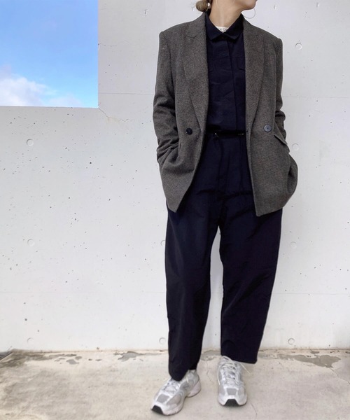 ISOOK（アイスー）の「ナイロンライクジャンプスーツ(comochi select) / オールインワン つなぎ ウエストゴム ドロスト ドローコード ハイウエスト フルレングス 長袖 パンツ 春服 ブラック ベージュ（つなぎ/オールインワン・レディース・ブラック/ベージュ・FREE）」の12枚目の写真