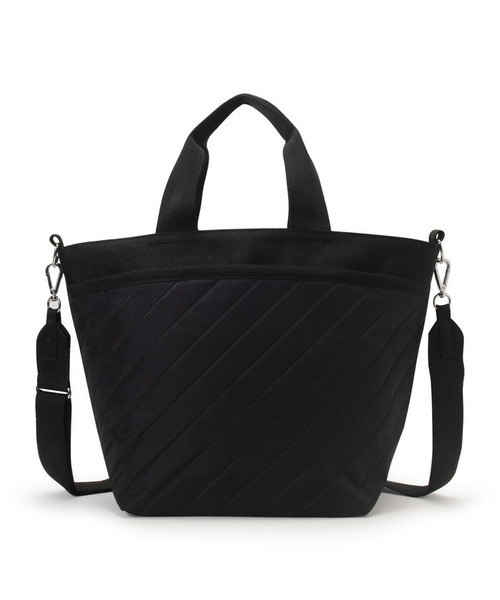 LeSportsac（レスポートサック）の「BUCKET TOTE ラインデボスブラック（トートバッグ・レディース・ブラック・FREE）」の4枚目の写真