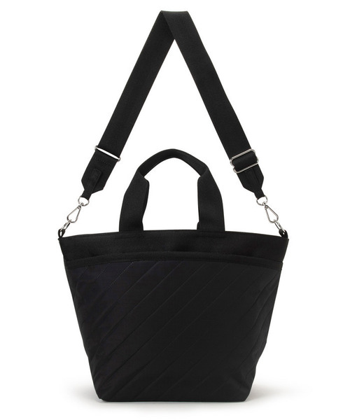 LeSportsac（レスポートサック）の「BUCKET TOTE ラインデボスブラック（トートバッグ・レディース・ブラック・FREE）」の7枚目の写真