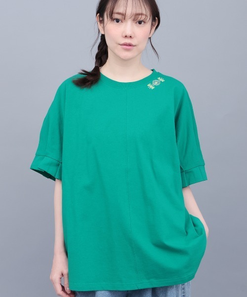 チチカカ(チチカカ)の「タックドルマンTシャツ(Tシャツ/カットソー・レディース・ブラック/ホワイト/グリーン・FREE)」の3枚目の写真