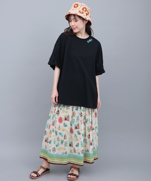 チチカカ(チチカカ)の「タックドルマンTシャツ(Tシャツ/カットソー・レディース・ブラック/ホワイト/グリーン・FREE)」の5枚目の写真