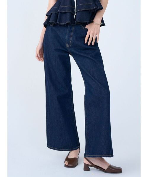 LAGUNAMOON(ラグナムーン)の「LMロゴセミワイドデニムパンツ セットアップ(デニムパンツ・レディース・ライトブルー/ブラック/インディゴブルー・SMALL/MEDIUM)」の3枚目の写真