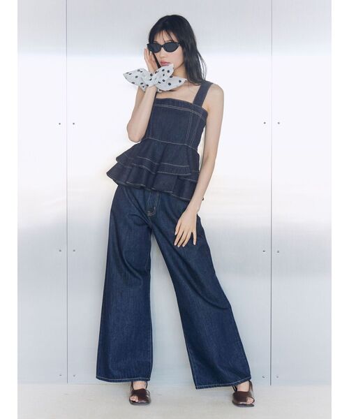 LAGUNAMOON(ラグナムーン)の「LMロゴセミワイドデニムパンツ セットアップ(デニムパンツ・レディース・ライトブルー/ブラック/インディゴブルー・SMALL/MEDIUM)」の12枚目の写真