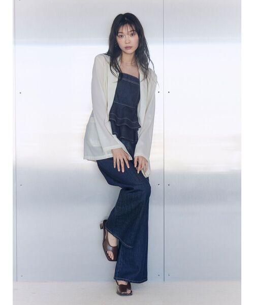 LAGUNAMOON(ラグナムーン)の「LMロゴセミワイドデニムパンツ セットアップ(デニムパンツ・レディース・ライトブルー/ブラック/インディゴブルー・SMALL/MEDIUM)」の14枚目の写真