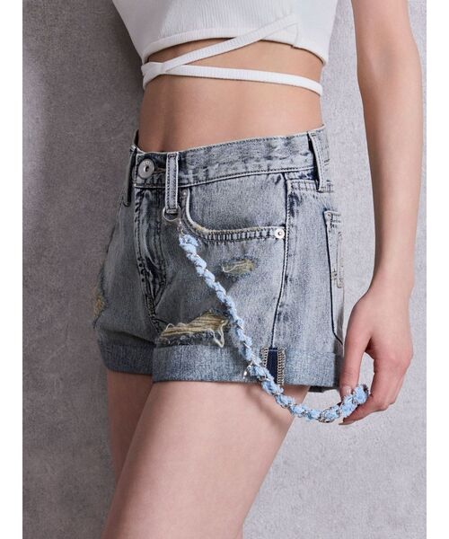 GYDA(ジェイダ)の「ジャストウエストGYDA chainダメージデニムショートパンツ(デニムパンツ・レディース・ブルー/ライトブルー・MEDIUM/SMALL/X-SMALL)」の21枚目の写真