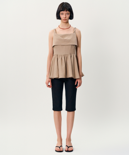 MAYVERU(メイバーユー)の「weena sleeveless blouse _ Beige(シャツ/ブラウス・レディース・その他・FREE)」の3枚目の写真