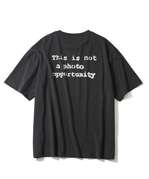 BRANDALISED(ブランダライズド)の「【BRANDALISED/ブランダライズド】冷感天竺 アソート バンクシー アートワークデザイン ショートスリーブTシャツ(Tシャツ/カットソー・メンズ・グレー系2/ブラック系2/グレー系1/ブラック系1/ブラック系3/アイボリー系1/アイボリー系3/アイボリー系2/グレー系3・M/XL/L)」の20枚目の写真