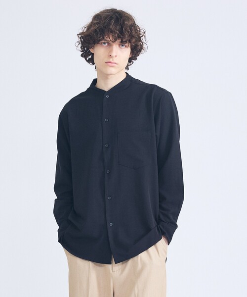 ABAHOUSE(アバハウス)の「デニムライク シャンブレー カラーレスシャツ / バンドカラーシャツ / 変形襟(シャツ/ブラウス・メンズ・ブラック/インディゴブルー/ホワイト/グリーン系その他/ブラウン系その他/ブラック系その他・46/48/44)」の2枚目の写真