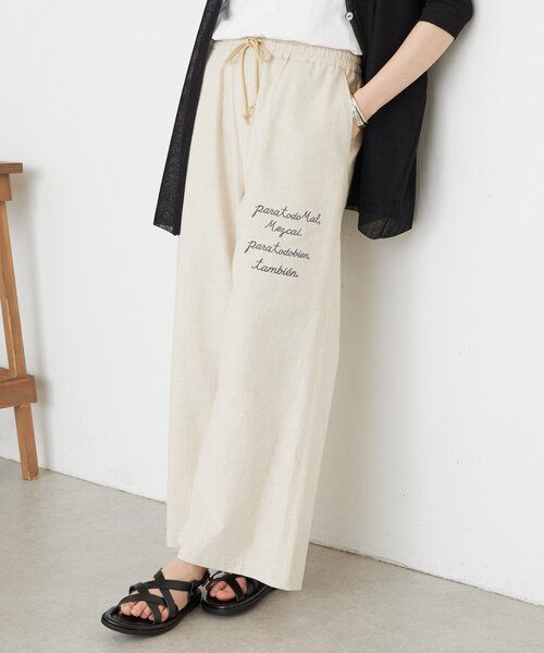 BEARDSLEY(ビアズリー)の「ことわざ刺繍パンツ(その他パンツ・レディース・ベージュ・FREE)」の1枚目の写真