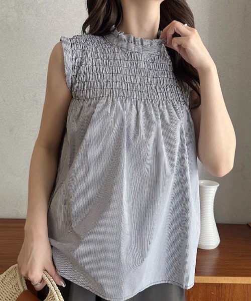 Eclat one(エクラワン)の「【Eclat one】フリルネックシャーリング ノースリーブ ブラウス ◎(シャツ/ブラウス・レディース・ホワイト×ブルー/ホワイト/ブラウン/ブラック×ホワイト・FREE)」の13枚目の写真