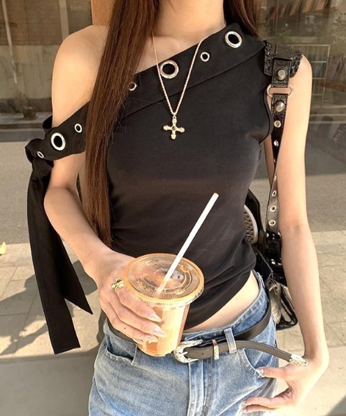 SHEENA(シーナ)の「アイレットワンショルダーリボントップス(Tシャツ/カットソー・レディース・ブラック・M)」の7枚目の写真