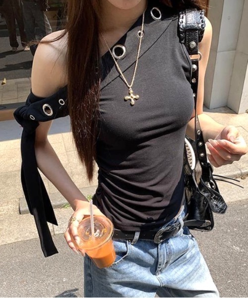 SHEENA(シーナ)の「アイレットワンショルダーリボントップス(Tシャツ/カットソー・レディース・ブラック・M)」の8枚目の写真