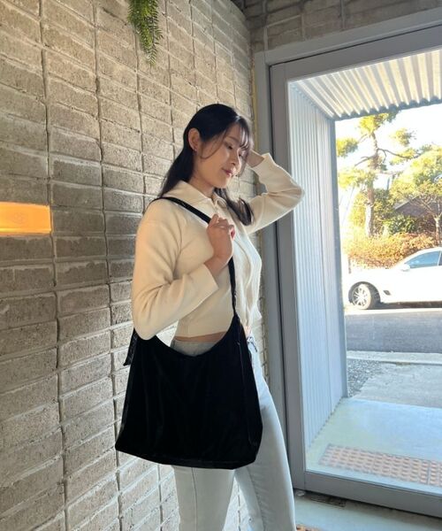 BUTDEEP(バッドディープ)の「005 BLANK BAG-GLOSSY BLACK(メッセンジャーバッグ・レディース・その他・FREE)」の6枚目の写真