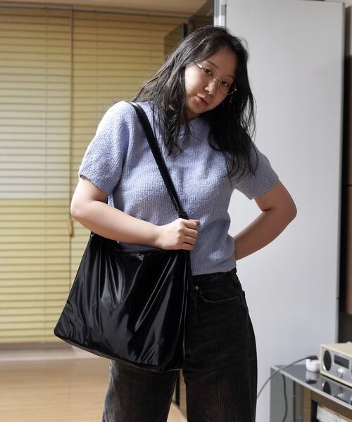 BUTDEEP(バッドディープ)の「005 BLANK BAG-GLOSSY BLACK(メッセンジャーバッグ・レディース・その他・FREE)」の8枚目の写真