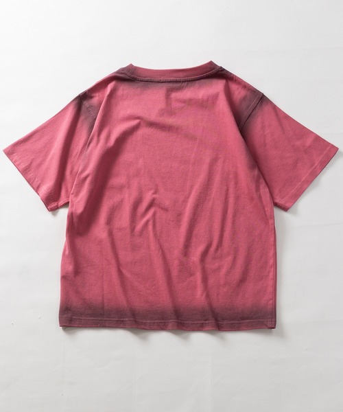 JOHN'S CLOSET(ジョンズクローゼット)の「【13】アイレットホールデザインスプレー加工ショート丈Tシャツ/Y2K(Tシャツ/カットソー・メンズ・ピンク/カーキ/ブラック/アイボリー・LARGE/MEDIUM/SMALL)」の6枚目の写真