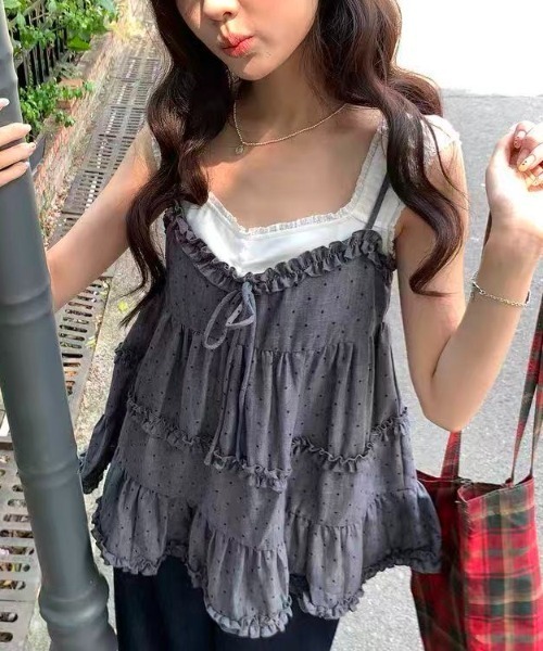 Achic(アシック)の「ギャザーフリルティアードキャミチュニック ヘアゴム付きでお得(キャミソール・レディース・ダークグレー/ピンク/アイボリー・M)」の7枚目の写真