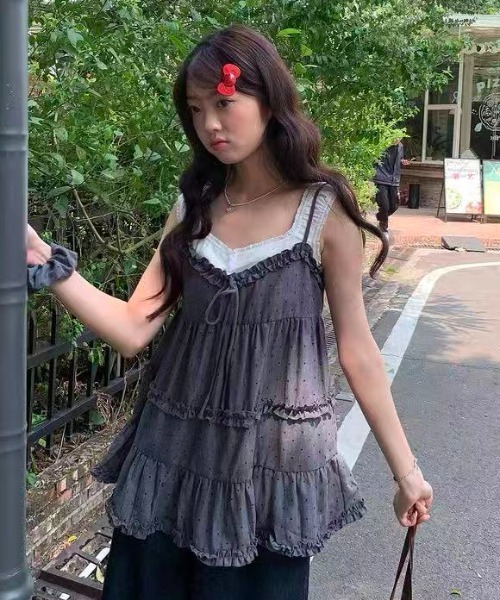 Achic(アシック)の「ギャザーフリルティアードキャミチュニック ヘアゴム付きでお得(キャミソール・レディース・ダークグレー/ピンク/アイボリー・M)」の9枚目の写真