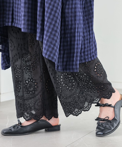 n'OrLABEL(ノアールレーベル)の「『裾スカラップレースペチパンツ』(その他パンツ・レディース・ブラック/オフホワイト・1/2)」の11枚目の写真