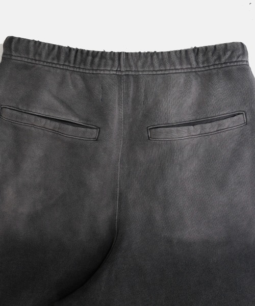 In・stru(men-tal).(インストルメンタル)の「【 in・stru(men-tal)./インストールメンタル】FRENCH TERRY DISTRESSED EASY SHORTS/Maison MIHARAYASUHIRO(その他パンツ・メンズ・ブラック・46/44)」の3枚目の写真