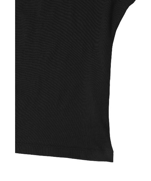 CLANE（クラネ）の「UP NECK COMPACT TOPS（Tシャツ/カットソー・レディース・ブラウン/ブラック/ホワイト・2/1）」の5枚目の写真