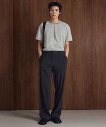 TNGT（ティーエヌジーティー）の「Kinoshita Seersucker Semi-Wide Pants (Grey) TNPA6E205G2（スラックス）」