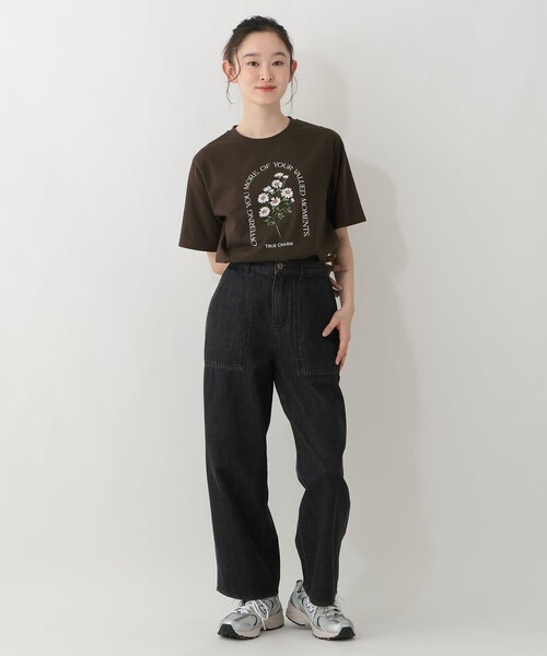 Afternoon Tea(アフタヌーンティー)の「フラワープリントTシャツ/デイジー(Tシャツ/カットソー・レディース・オフホワイト/ダークブラウン・MEDIUM)」の5枚目の写真