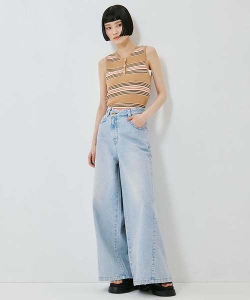 STUDIOUS(ステュディオス)の「【STUDIOUS/ステュディオス】Bleached Baggy Jeans/ブリーチバギージーンズ/ウォッシャブル/くびれ効果/サイズ調整可(デニムパンツ・レディース・ダークインディゴブルー/ブラック・1/2)」の9枚目の写真