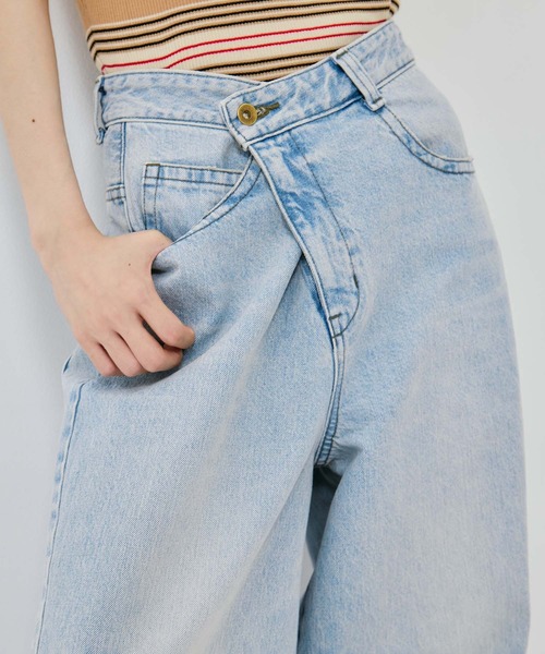 STUDIOUS(ステュディオス)の「【STUDIOUS/ステュディオス】Bleached Baggy Jeans/ブリーチバギージーンズ/ウォッシャブル/くびれ効果/サイズ調整可(デニムパンツ・レディース・ダークインディゴブルー/ブラック・1/2)」の16枚目の写真