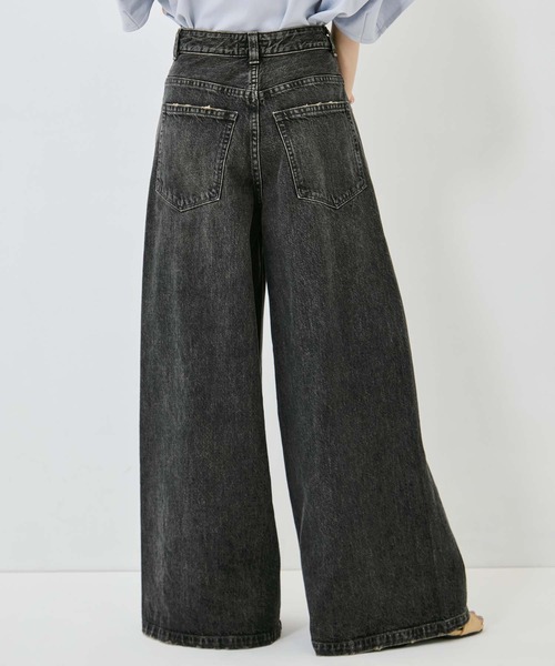 STUDIOUS(ステュディオス)の「【STUDIOUS/ステュディオス】Bleached Baggy Jeans/ブリーチバギージーンズ/ウォッシャブル/くびれ効果/サイズ調整可(デニムパンツ・レディース・ダークインディゴブルー/ブラック・1/2)」の7枚目の写真