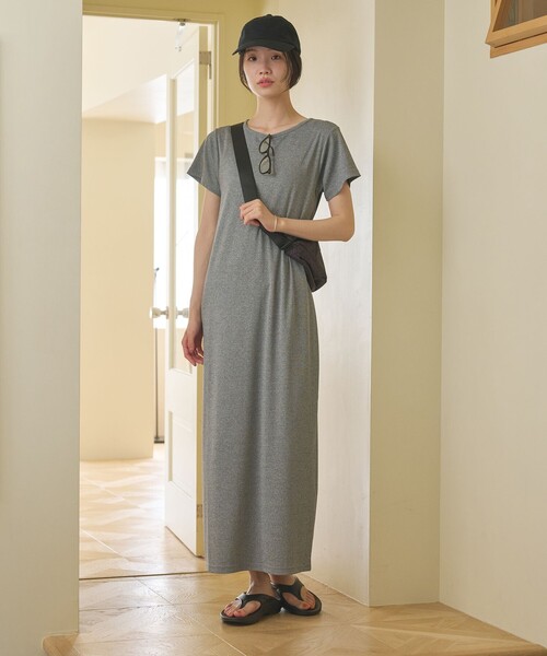 BEAUTY&YOUTH UNITED ARROWS(ビューティーアンドユースユナイテッドアローズ)の「【WEB限定】リブショートスリーブ カットソーワンピース(ワンピース・レディース・グレー/ブラック/レッド/ブラウン・FREE)」の6枚目の写真