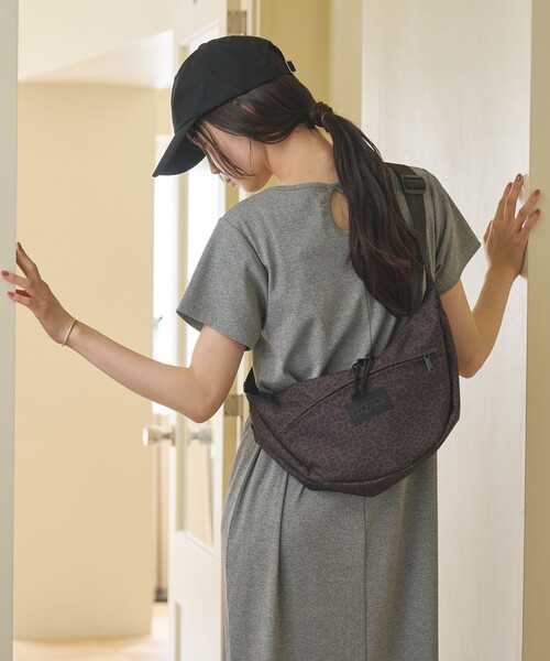 BEAUTY&YOUTH UNITED ARROWS(ビューティーアンドユースユナイテッドアローズ)の「【WEB限定】リブショートスリーブ カットソーワンピース(ワンピース・レディース・グレー/ブラック/レッド/ブラウン・FREE)」の9枚目の写真