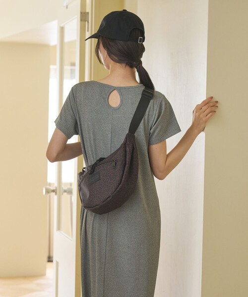BEAUTY&YOUTH UNITED ARROWS(ビューティーアンドユースユナイテッドアローズ)の「【WEB限定】リブショートスリーブ カットソーワンピース(ワンピース・レディース・グレー/ブラック/レッド/ブラウン・FREE)」の10枚目の写真