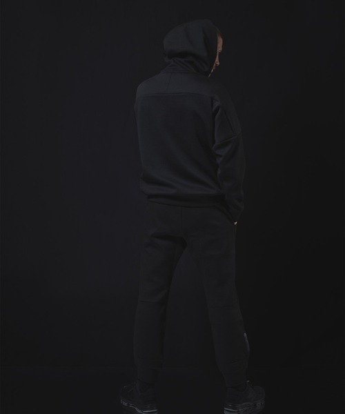 ARTA MECHANICS(エーアールティーエーメカニクス)の「ARTA TRAINING WEAR AIR KNIT PULLOVER HOODIE(エーアールティーエー トレーニング ウェア エア ニット プルオーバー フーディ)(パーカー・メンズ・ブラック・M/L/XL)」の15枚目の写真