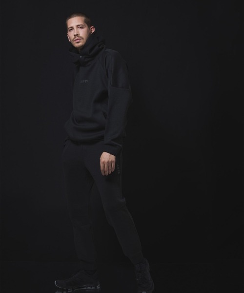 ARTA MECHANICS(エーアールティーエーメカニクス)の「ARTA TRAINING WEAR AIR KNIT PULLOVER HOODIE(エーアールティーエー トレーニング ウェア エア ニット プルオーバー フーディ)(パーカー・メンズ・ブラック・M/L/XL)」の13枚目の写真