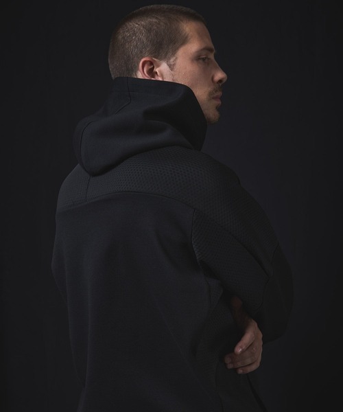 ARTA MECHANICS(エーアールティーエーメカニクス)の「ARTA TRAINING WEAR AIR KNIT PULLOVER HOODIE(エーアールティーエー トレーニング ウェア エア ニット プルオーバー フーディ)(パーカー・メンズ・ブラック・M/L/XL)」の14枚目の写真