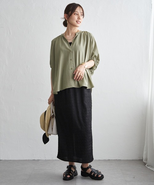 ikka(イッカ)の「【接触冷感】ドルマンギャザーシャツ(シャツ/ブラウス・レディース・カーキ/オフホワイト/チャコール・M/L/S)」の13枚目の写真