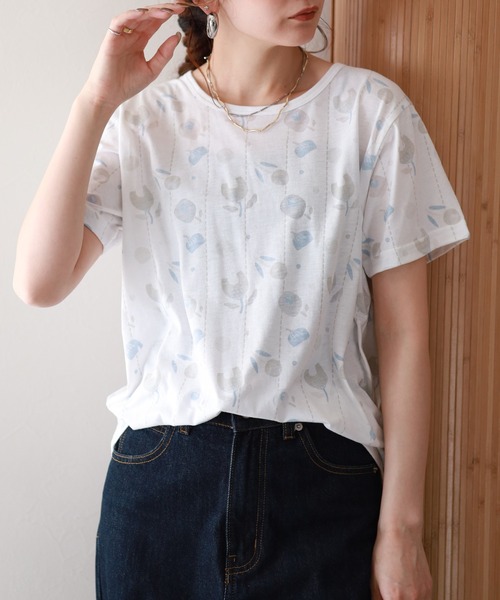 Emago（イマゴ）の「EMAGO 花ｵﾊﾟｰﾙﾌﾟﾘﾝﾄﾚｷﾞｭﾗｰT 半袖（Tシャツ/カットソー・レディース・ホワイト・FREE）」の3枚目の写真