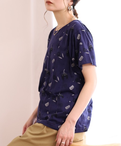 Emago（イマゴ）の「EMAGO 花ｵﾊﾟｰﾙﾌﾟﾘﾝﾄﾚｷﾞｭﾗｰT 半袖（Tシャツ/カットソー・レディース・ホワイト・FREE）」の9枚目の写真