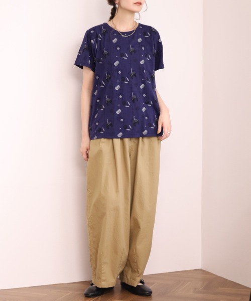 Emago（イマゴ）の「EMAGO 花ｵﾊﾟｰﾙﾌﾟﾘﾝﾄﾚｷﾞｭﾗｰT 半袖（Tシャツ/カットソー・レディース・ホワイト・FREE）」の13枚目の写真