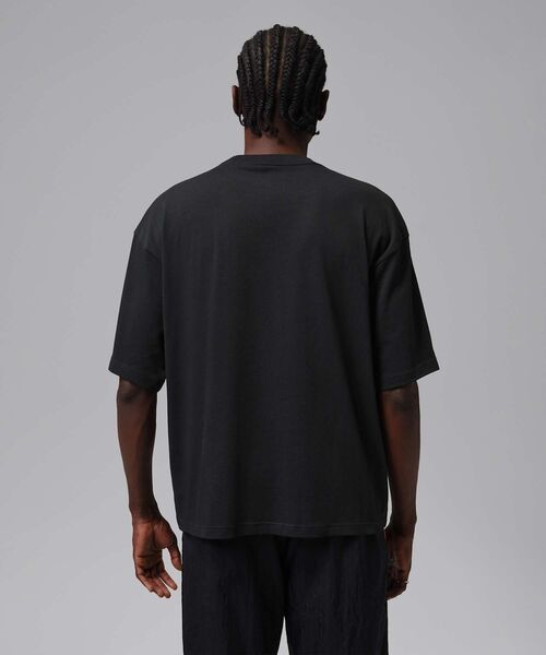 JORDAN BRAND(ジョーダンブランド)の「ジョーダン フライト メンズ オーバーサイズド グラフィック Tシャツ / Jordan Flight Men's Oversized Graphic T-Shirt IF3133-010 Black(Tシャツ/カットソー・メンズ・ブラック・XS/XL/S/M/L/2XL)」の3枚目の写真