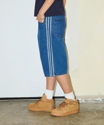シュープリーム　メンズハーフデニムパンツ デニム ジーンズ ハーフパンツ シューズ ハーフ・ひざ丈」に該当する