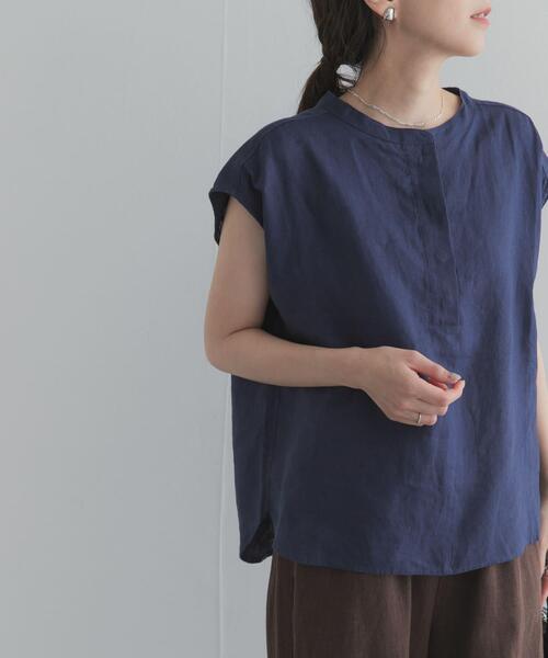 URBAN RESEARCH DOORS(アーバンリサーチドアーズ)の「リネンスキッパーフレンチブラウス|フレンチスリーブ/麻/涼しい/オンオフ(シャツ/ブラウス・レディース・ネイビー/オレンジ系その他/ブルー/オフホワイト・FREE)」の8枚目の写真