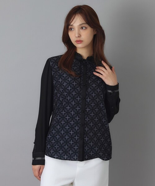 DRESSTERIOR(ドレステリア)の「オーバーラップサークル フリルカラーボウタイブラウス(シャツ/ブラウス・レディース・ブラック系・34/38/36)」の8枚目の写真