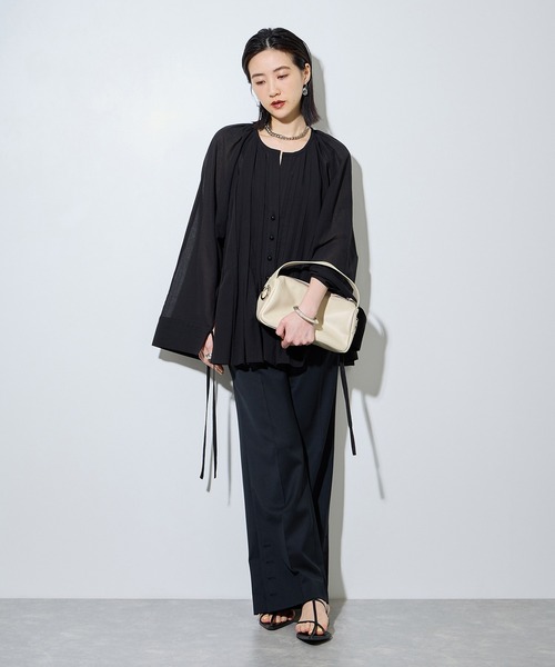 ADAM ET ROPE'(アダムエロペ)の「【WEB限定】ソフトレザーライクミニショルダーバッグ(ショルダーバッグ・レディース・ブラック/オフホワイト・FREE)」の15枚目の写真
