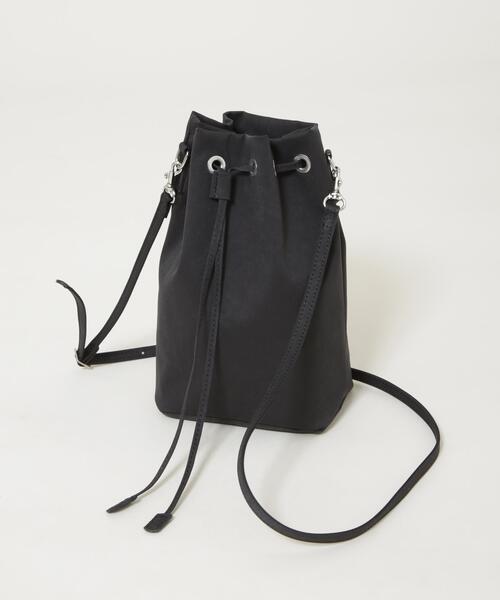 ITTI(イッチ)の「ITTI/別注 DRAWSTRING POUCH / ミリクロス(ショルダーバッグ・メンズ・ブラック・FREE)」の1枚目の写真